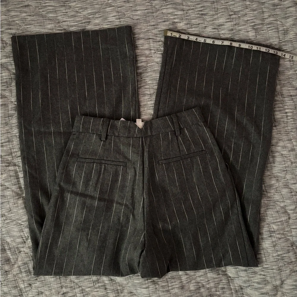 LeAL.X High Rise Wide Leg Gray Stripped Trousers Sz 8 NWT | High Rise Trousers- - Picture 2 of 9